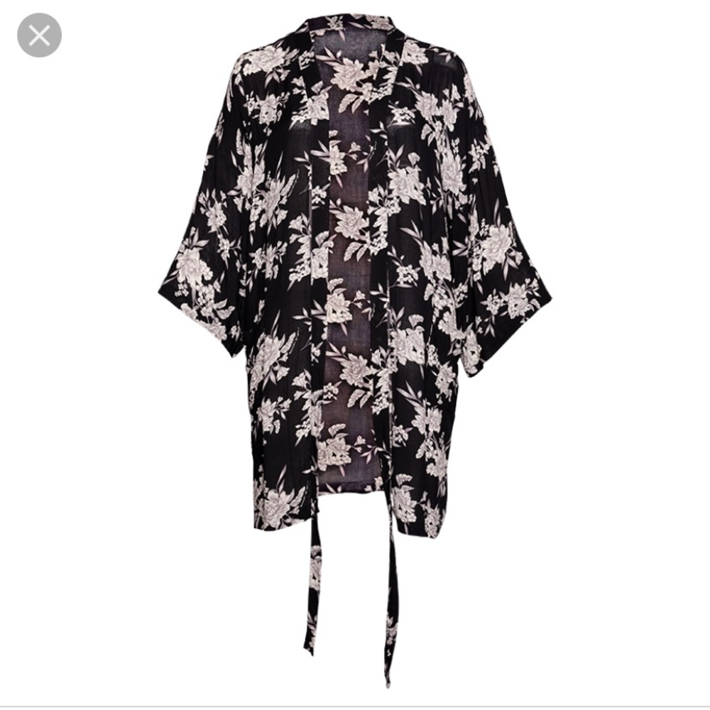 ‼️NEW‼️Spiritual Gangster kimono - Picture 2 of 2